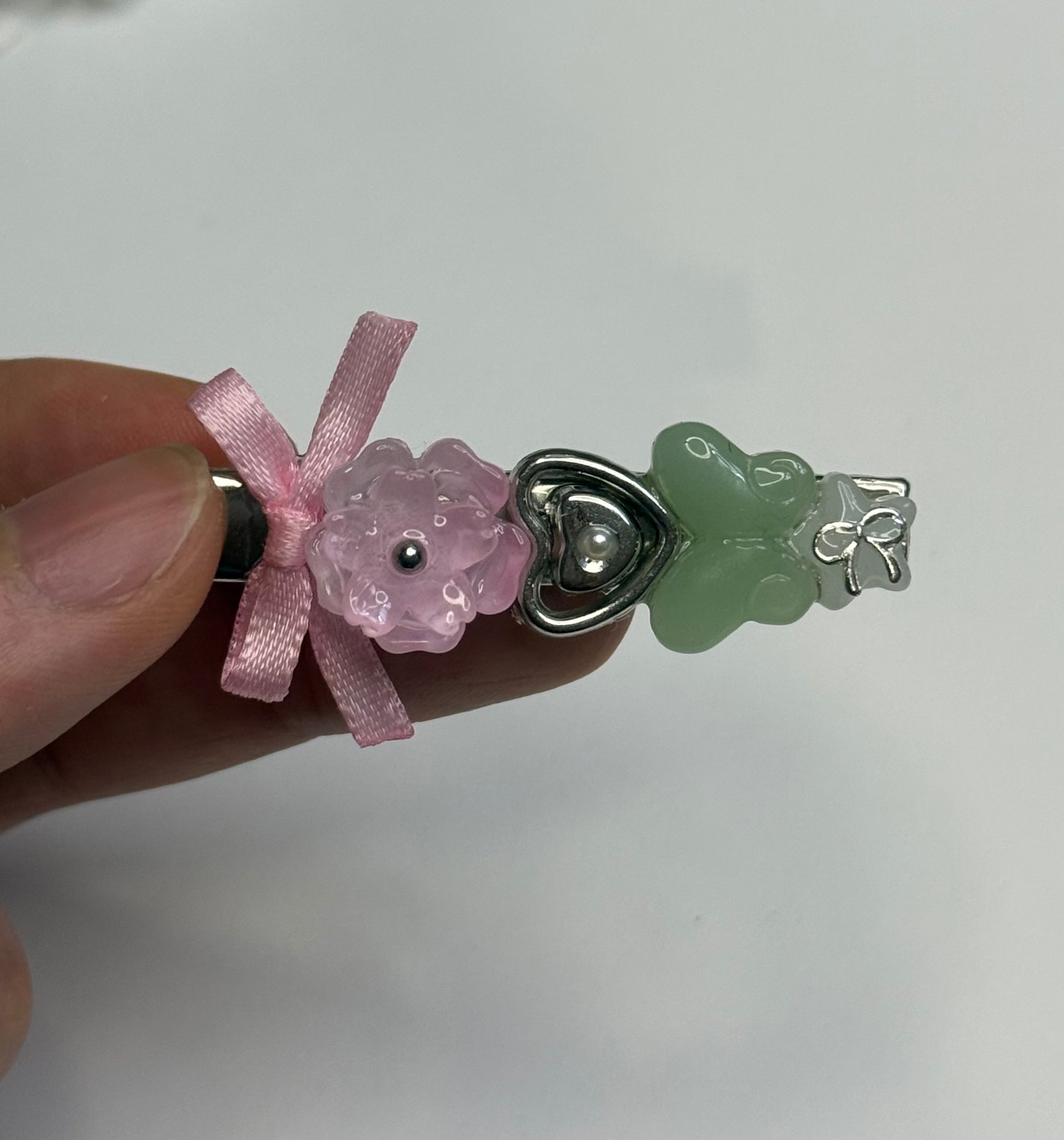 JADE LILY HAIRCLIP